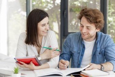 💼 Améliorer son anglais professionnel : pourquoi la pratique individuelle change tout